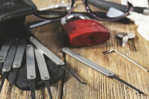 fabbro-pronto-intervento-via-degli-alpini-bollate